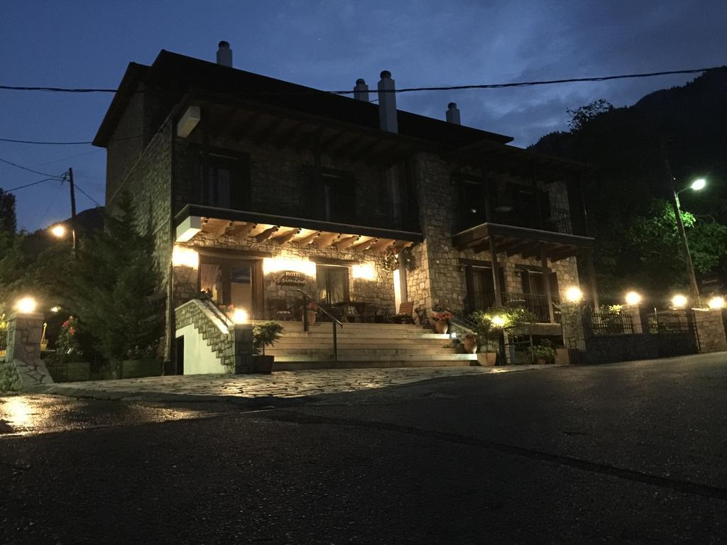 Asimina Guesthouse, Eptalofos Parnassos Eksteriør bilde